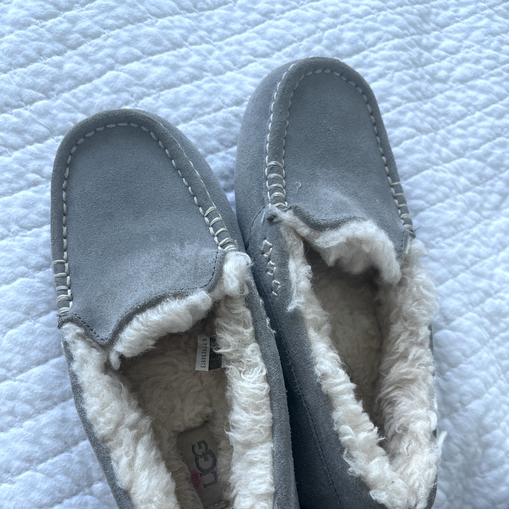 Authentic Ugg Slippers